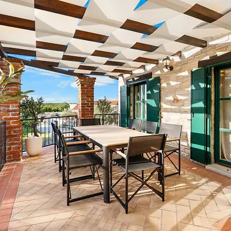 Vila Lana With Private Pool & Bbq *
